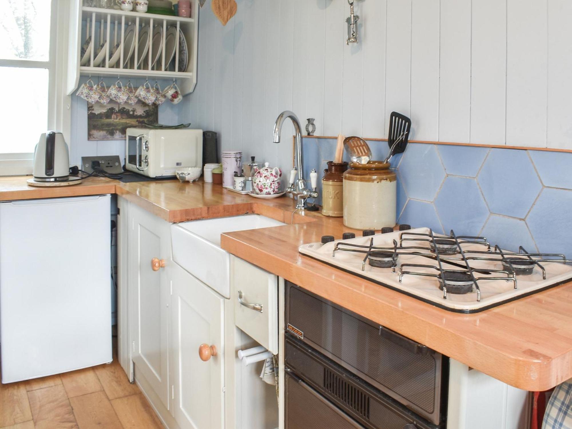 Farmhouse Garden Shepherds Hut Thursley Dış mekan fotoğraf